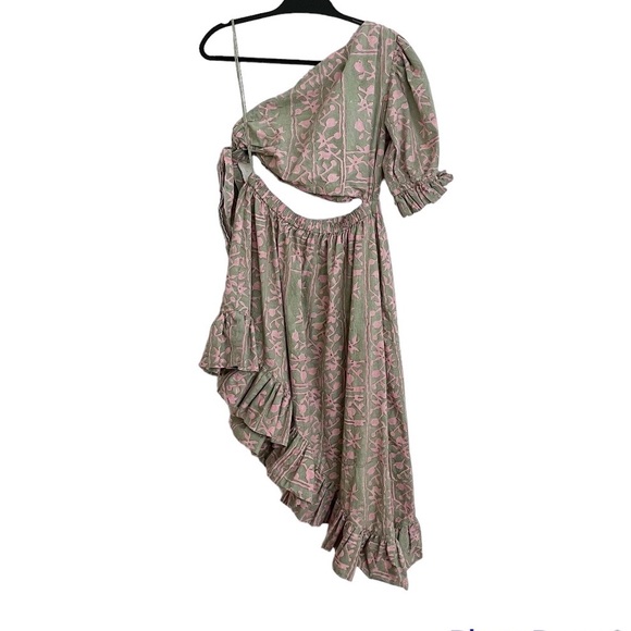 REVOLVE Cleobella Paola Ankle Asymmetrical Ruffle Dress Border Print Size Medium - Picture 4 of 16